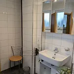 Kaisers Апартаменты Халленберг